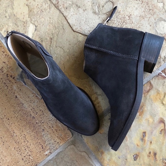 🍃💕NIB Dolce Vita Anthracite Suede Zip Bootie - Picture 6 of 15
